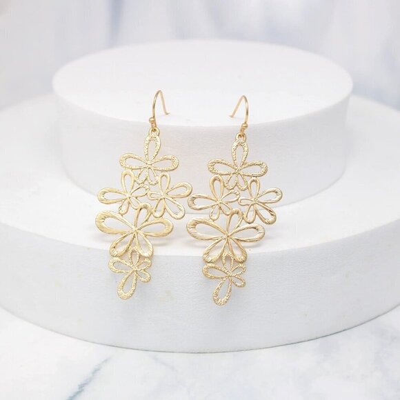 POMINA Floral Celtic Gold Dangle  Filigree Drop Earrings for Women - Picture 3 of 9